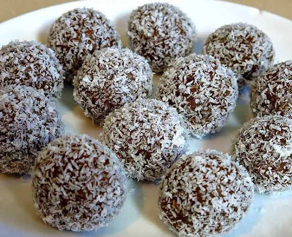 Khajur khobara laddu